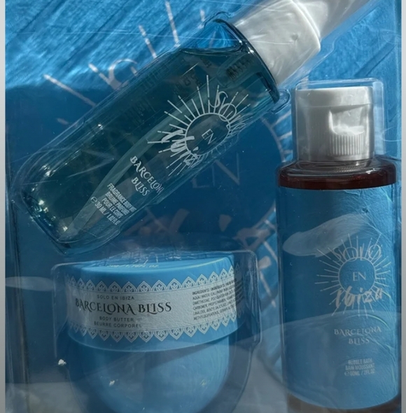 Solo EN lbiza-4PC Skincare Set & Zip Clear Case- (Barcelona Bliss 💙) - Picture 5 of 5